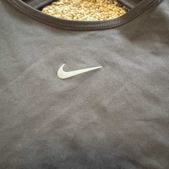 Nike Black One Drift Fit Cropped Twist Back Short Sleeve Shirt - Picture 7 of 8